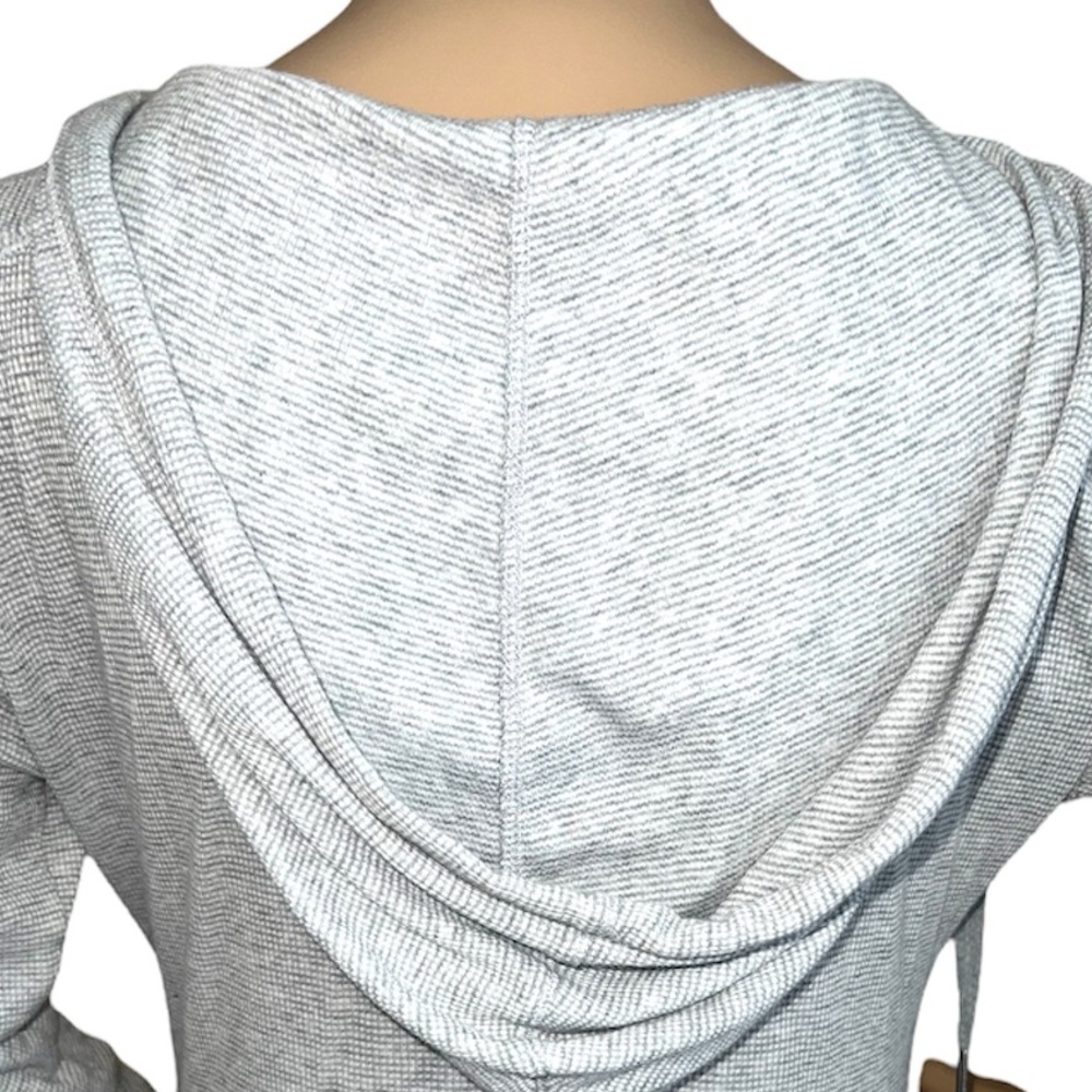 CALVIN KLEIN | PERFORMANCE WAFFLE PULLOVER HOODIE - Picture 3 of 10